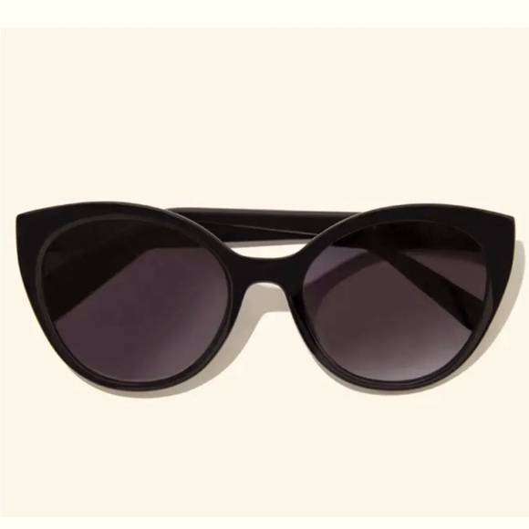 kate spade Accessories New Kate Spade Samantha Sunglasses Black